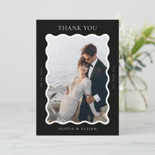 白黒の波状の写真Wノート結婚の サンキューカード (スタンド正面)