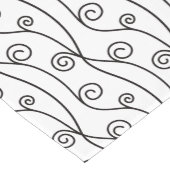 白黒の渦巻き ショートテーブルランナー (コーナー)