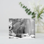 白黒の滝凍ってい ポストカード (スタンド正面)