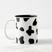 白黒の牛のパターン ツートーンマグカップ (左)