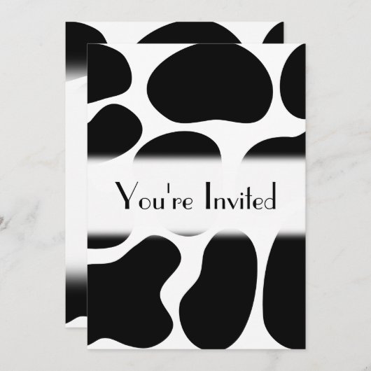 白黒の牛のプリントパターン。 招待状 (正面/裏面)