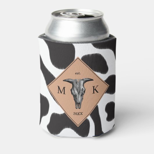 白黒の牛の斑点の動物のパターンのモノグラム 缶クーラー (缶裏面)