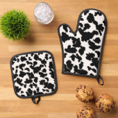 白黒の牛の隠しファーパターン 鍋つかみ&鍋敷きセット (トップダウン)
