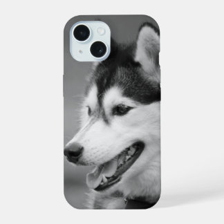 白黒の犬の写真をカスタマイズできるグッズ iPhone 15ケース