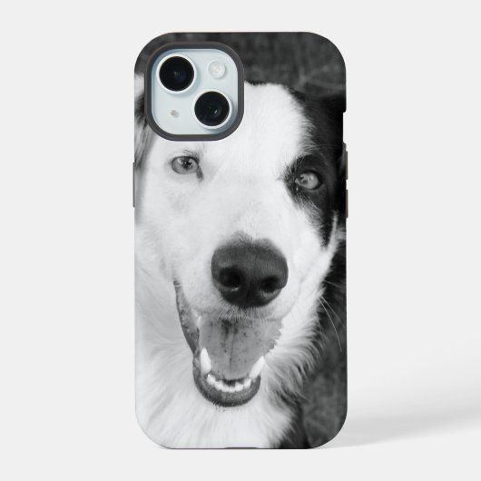 白黒の犬の写真入り オーダーメイドグッズ iPhone 15ケース (裏面)