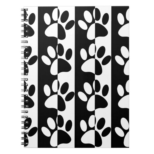 白黒の犬の手足とストライプ ノートブック (正面)