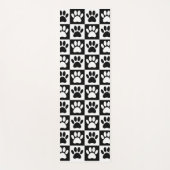 白黒の犬の足跡が四角形に印刷される ヨガマット (正面)