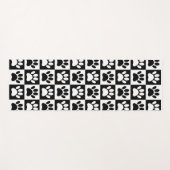 白黒の犬の足跡が四角形に印刷される ヨガマット (正面(横))