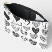 白黒の猫とハート アクセサリーポーチ (見開き)