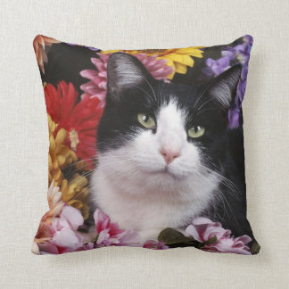 白黒の猫 クッション