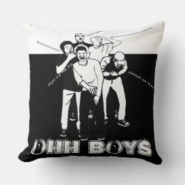 白黒の男の子が笑い声をあげる クッション