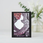 白黒の異人種間カップルの抱き合うアートワーク ポストカード (スタンド正面)