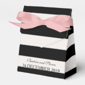 白黒の結婚式の引き出物ストライプボックス フェイバーボックス (正面サイド)