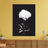 白黒の美しいバラクローズアップ キャンバスプリント (インサイチュ (リビング))