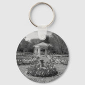 白黒の美しい花園 キーホルダー (正面)