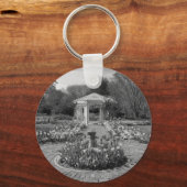 白黒の美しい花園 キーホルダー (正面)