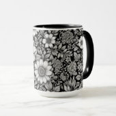 白黒の花と離れ花 マグカップ (正面右)