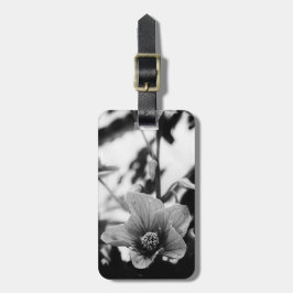 白黒の花の写真 ラゲッジタグ