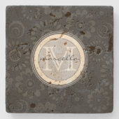 白黒の花の背景のモノグラム ストーンコースター (正面)