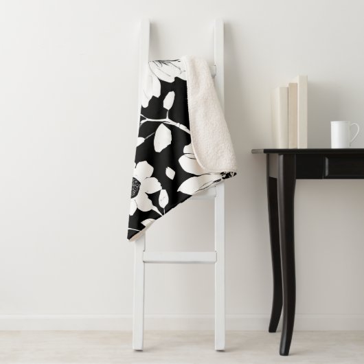 白黒の花シンプル継ぎ目模様 シェルパブランケット (インサイチュ)