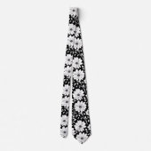 白黒の花シンプル継ぎ目模様 ネクタイ (裏面)