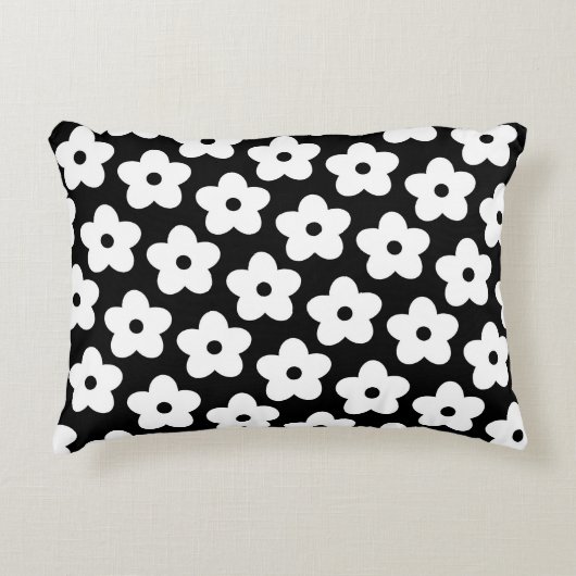 白黒の花Y2Kパターン アクセントクッション (正面)