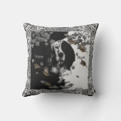 白黒の英語のセッター クッション (裏面)