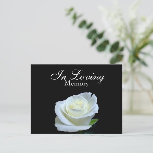 白黒の葬儀記念サービス招待状 ポストカード (スタンド正面)