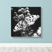 白黒の蝶 キャンバスプリント (インサイチュ (ウッドフロア))