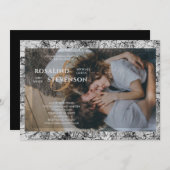 白黒の装飾用テクスチャフォト結婚ズ 招待状 (正面/裏面)
