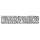 白黒の複雑なフローラデザイン ショートテーブルランナー (横)