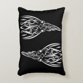 白黒の部族の鶏 アクセントクッション (正面(垂直))