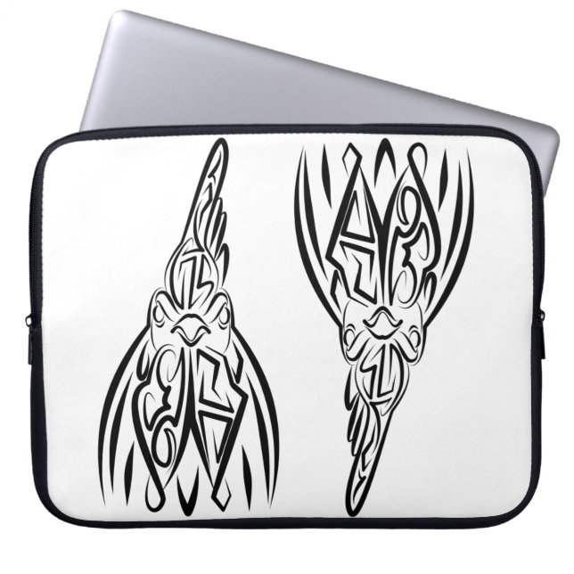 白黒の部族の鶏 ラップトップスリーブ (正面)