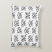 白黒の部族アライグマ アクセントクッション (裏面(縦))