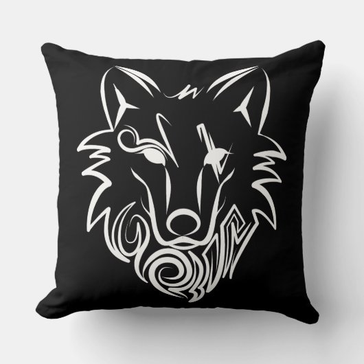 白黒の部族オオカミ クッション (正面)