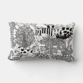 白黒の野生動物の手描きアート ランバークッション (裏面)