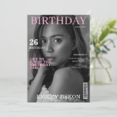 白黒の雑誌の表紙の写真26歳の誕生日 招待状 (スタンド正面)