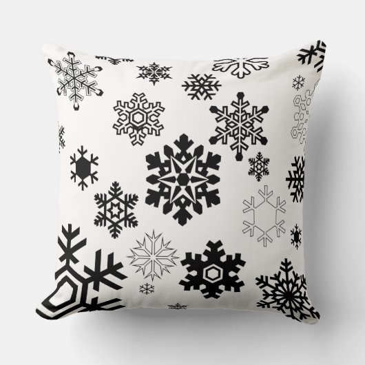白黒の雪の結晶 クッション (正面)