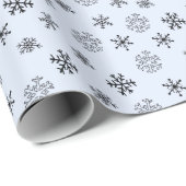 白黒の雪モダン片の青いクリスマス ラッピングペーパー (ロールコーナー)