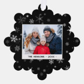 白黒の雪片メリークリスマスフォト オーナメントカード (正面)