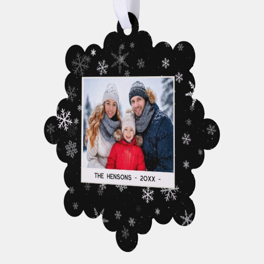 白黒の雪片メリークリスマスフォト オーナメントカード (左)