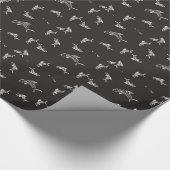白黒の鮫の魚の骨のギフト ラッピングペーパー (角)