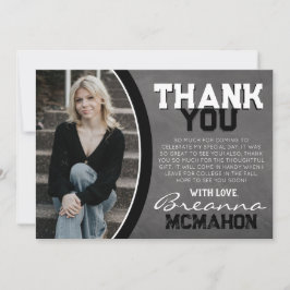 白黒の黒板の卒業サンキューカード 招待状