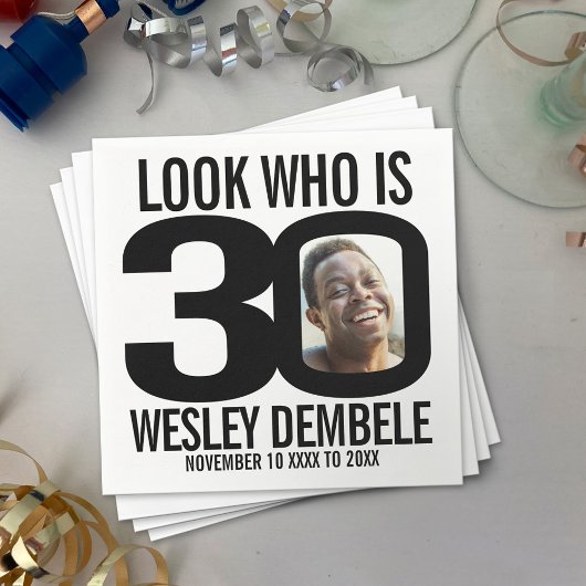 白黒の30歳の誕生日の写真は誰か スタンダードカクテルナプキン