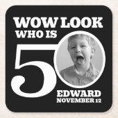 白黒の50歳の誕生日の写真は誰か スクエアペーパーコースター (正面)