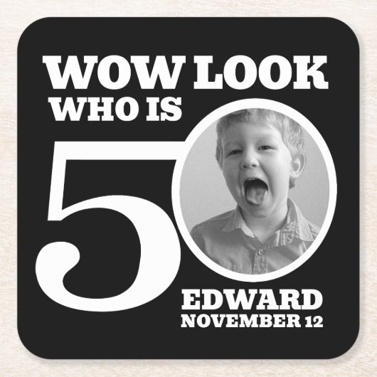 白黒の50歳の誕生日の写真は誰か スクエアペーパーコースター (正面)