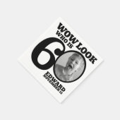 白黒の60歳の誕生日の写真は誰か スタンダードカクテルナプキン (角)