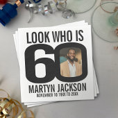 白黒の60歳の誕生日の写真は誰か スタンダードカクテルナプキン