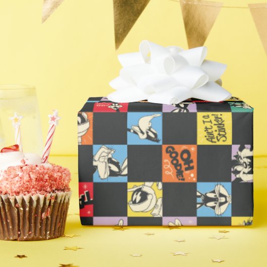 白黒のLOONEY TUNES™に入ったカラフル市松模様に ラッピングペーパー (誕生日パーティー)