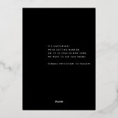 白黒はっきりしたミニマリスト結婚式の日付を保存 箔招待状 (裏面)